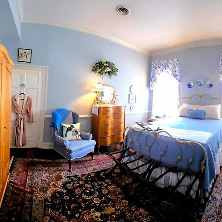 The Richard Johnston Inn & 1890 Caroline House-2